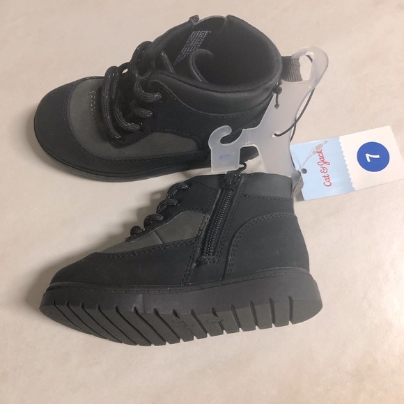 NWT Cat & Jack charcoal gray unisex boots- size 7 - Picture 3 of 7